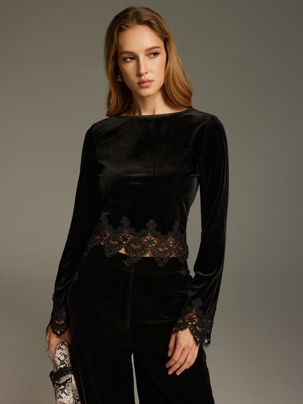 Commense Lace Panel Velvet Long-Sleeve Top
